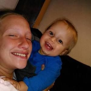 Meet your Posher, Crystal